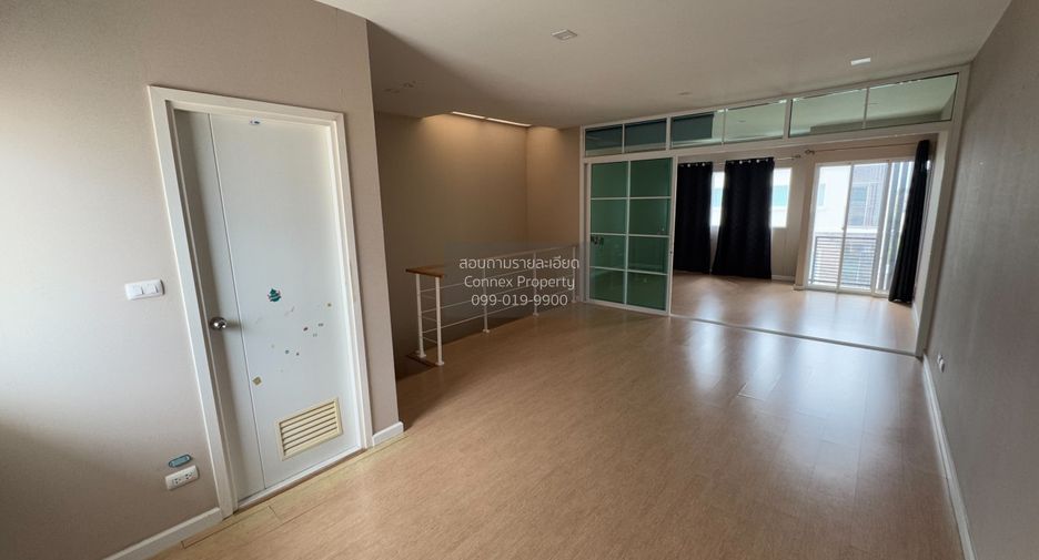 For rent 2 bedrooms townhouse in Bang Phli, Samut Prakan