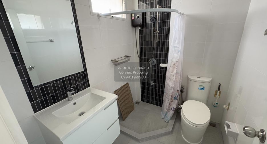 For rent 2 bedrooms townhouse in Bang Phli, Samut Prakan