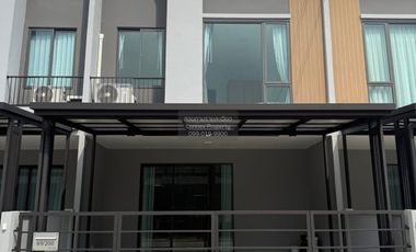 出租 2 卧室 联排别墅 在 Bang Phli, Samut Prakan