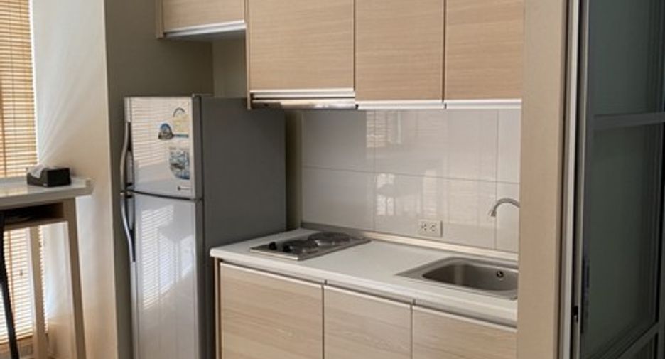 Wohnung zur Miete mit 1 Zimmer in Huai Khwang, Bangkok