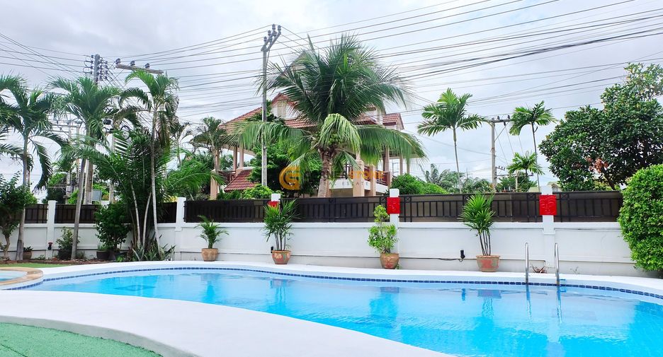 Casa en alquiler de 6 habitaciones en East Pattaya, Pattaya