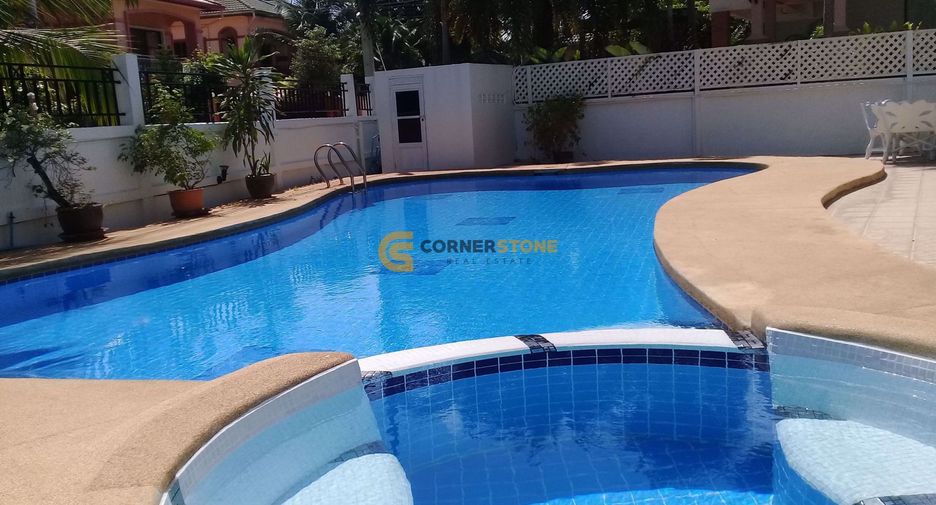 Casa en alquiler de 6 habitaciones en East Pattaya, Pattaya