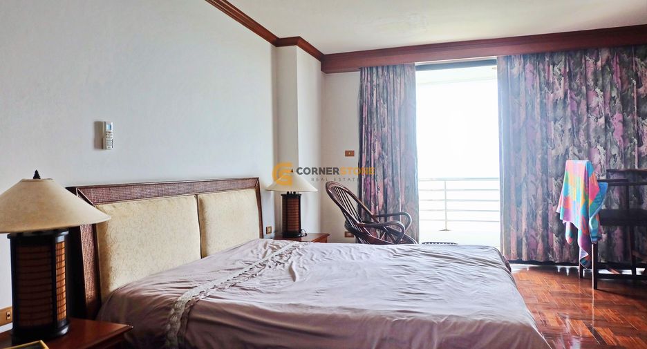 Condo en venta de 3 habitaciones en Pratumnak, Pattaya