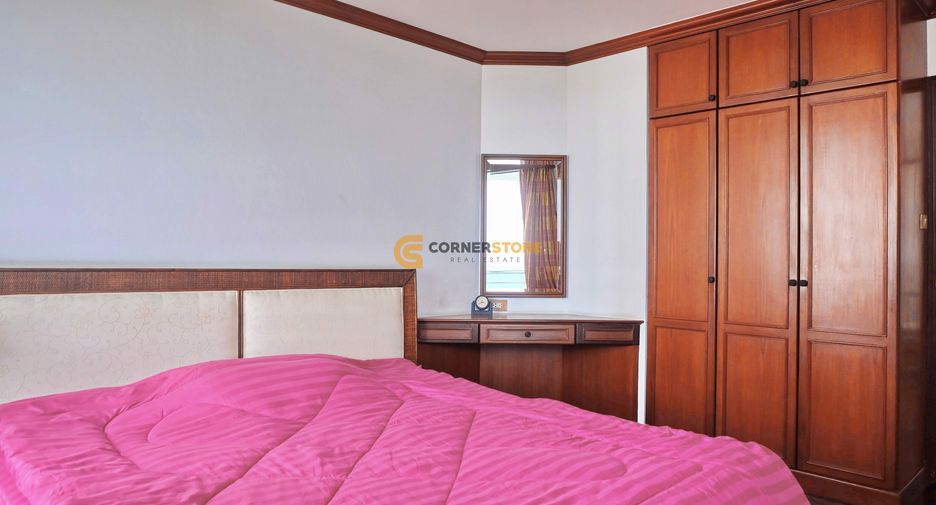 Condo en venta de 3 habitaciones en Pratumnak, Pattaya