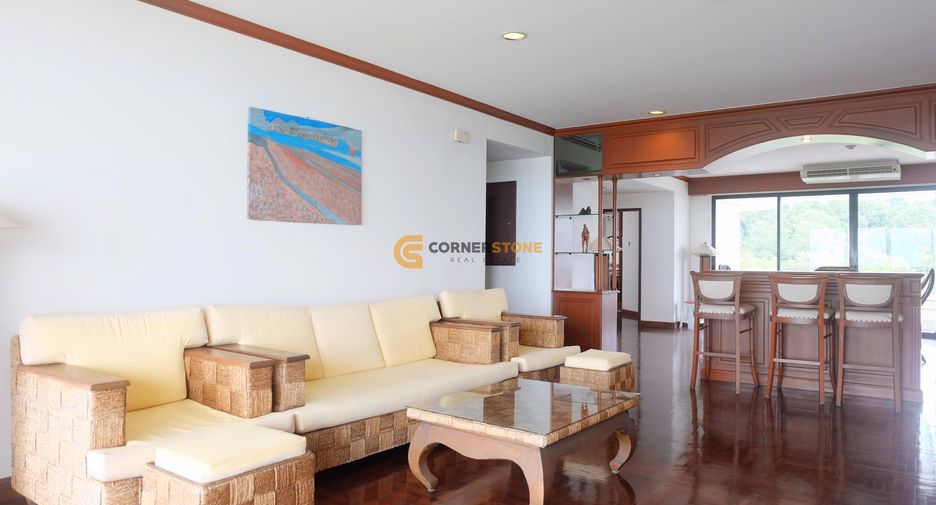 Condo en venta de 3 habitaciones en Pratumnak, Pattaya