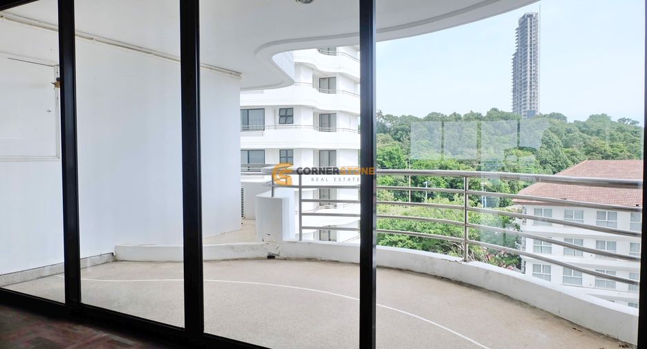 Condo en venta de 3 habitaciones en Pratumnak, Pattaya