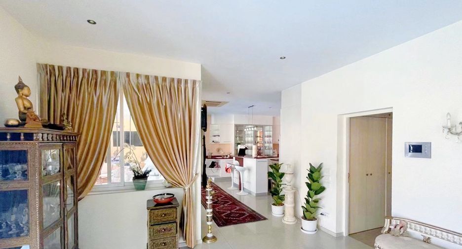 Haus zur Miete mit 8 Zimmer in Bang Lamung, Chonburi
