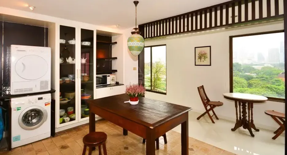 À louer 4 chambres condo à Pathum Wan, Bangkok
