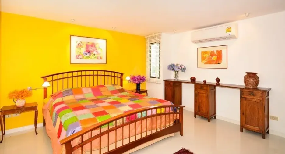 À louer 4 chambres condo à Pathum Wan, Bangkok