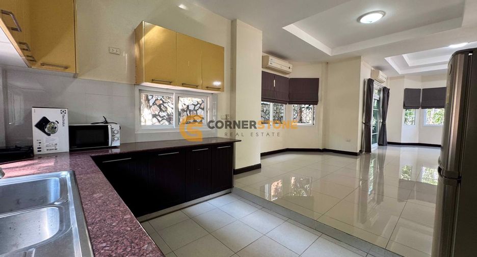 For rent そして for sale 3 ベッドルーム house in Bang Lamung, Chonburi