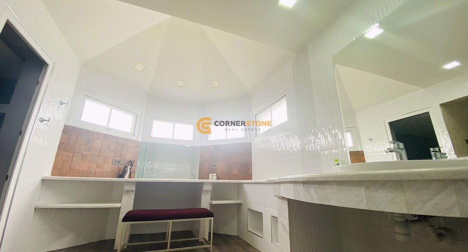 Casa en alquiler y en venta de 5 habitaciones en Bang Lamung, Chonburi