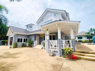 For rent and for sale 5 bedrooms house in Bang Lamung, Chonburi