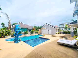 For rent and for sale 5 bedrooms house in Bang Lamung, Chonburi