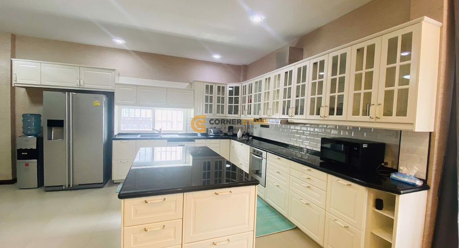 Casa en alquiler y en venta de 5 habitaciones en Bang Lamung, Chonburi