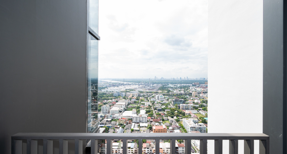 For sale 1 bed condo in Phra Khanong, Bangkok
