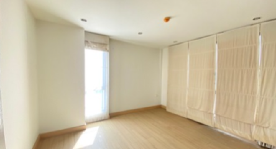 For sale 2 bedrooms condo in South Pattaya, Pattaya