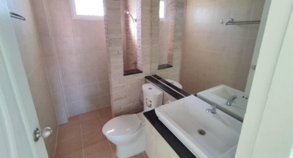 Haus zum Kauf mit 1 Zimmer in Mueang Nakhon Ratchasima, Nakhon Ratchasima