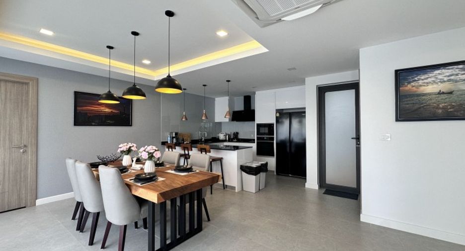 For sale 4 bedrooms house in South Pattaya, Pattaya