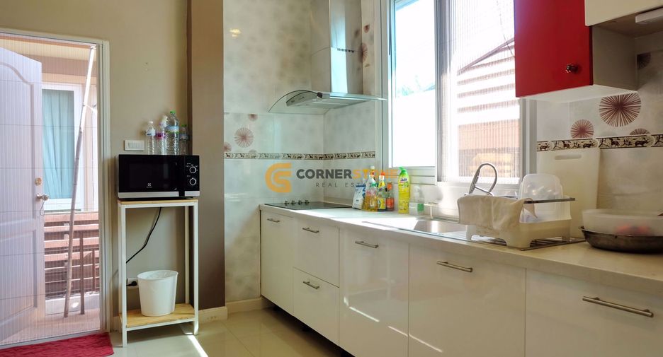 For rent and for sale 4 bedrooms house in Sattahip, Chonburi