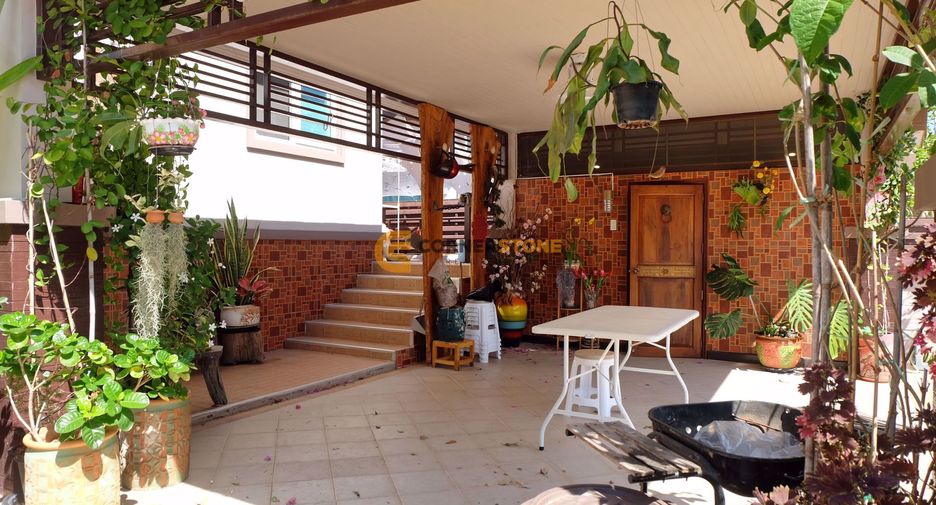 For rent and for sale 4 bedrooms house in Sattahip, Chonburi