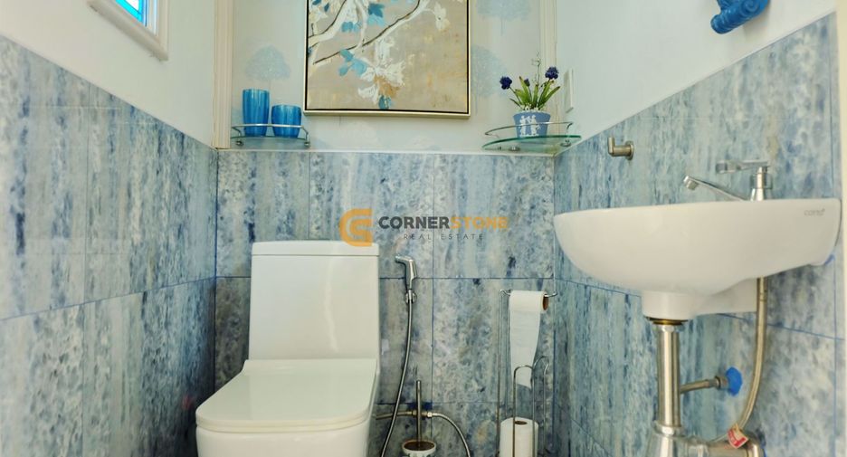 For rent and for sale 4 bedrooms house in Sattahip, Chonburi