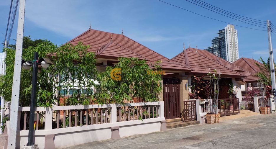 For rent and for sale 4 bedrooms house in Sattahip, Chonburi