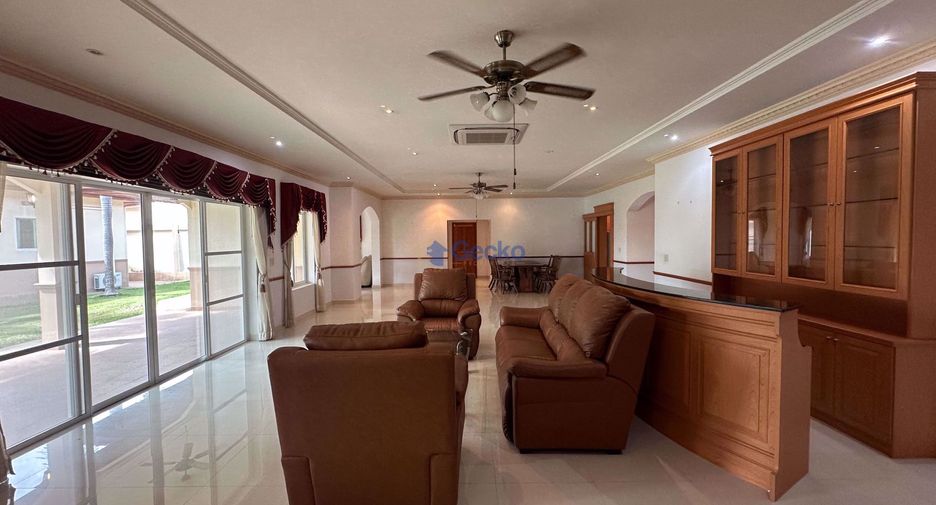 Casa en venta de 4 habitaciones en Bang Lamung, Chonburi