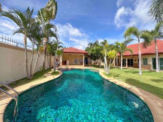 Casa en venta de 4 habitaciones en Bang Lamung, Chonburi
