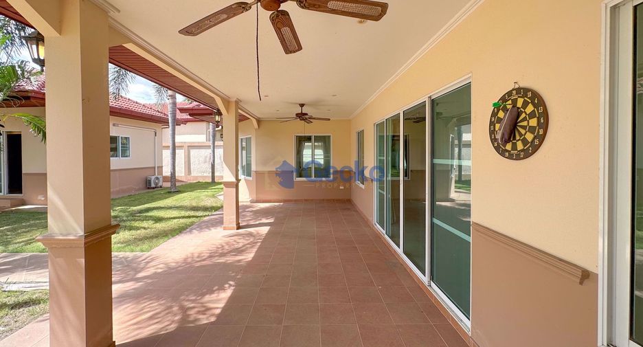 Casa en venta de 4 habitaciones en Bang Lamung, Chonburi