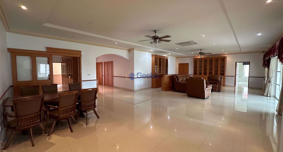 Casa en venta de 4 habitaciones en Bang Lamung, Chonburi