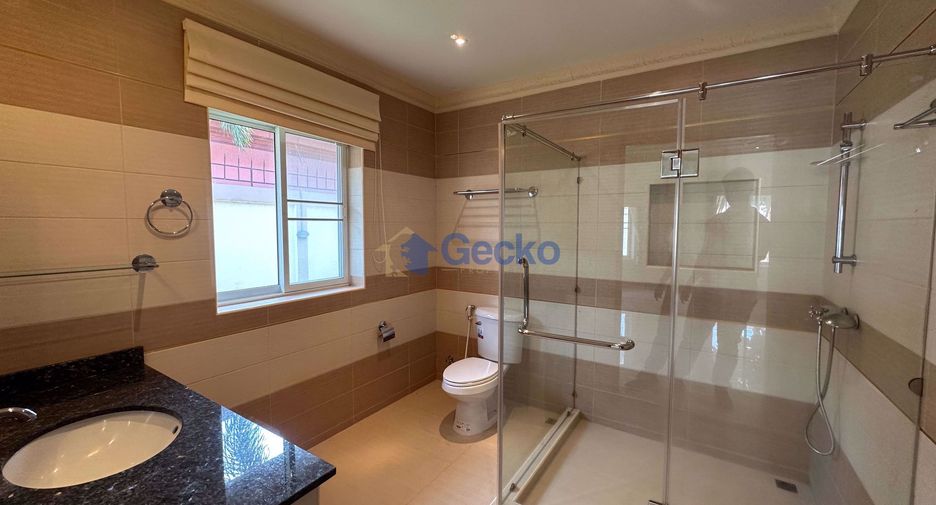 Casa en venta de 4 habitaciones en Bang Lamung, Chonburi