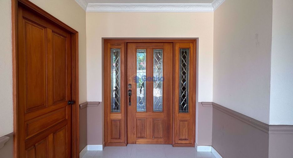 Casa en venta de 4 habitaciones en Bang Lamung, Chonburi