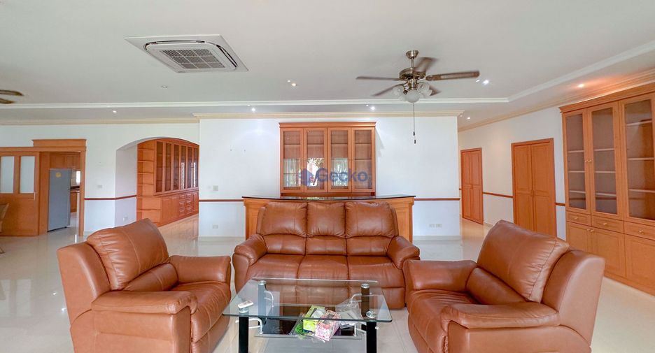 Casa en venta de 4 habitaciones en Bang Lamung, Chonburi