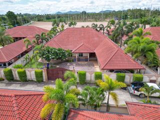Casa en venta de 4 habitaciones en Bang Lamung, Chonburi