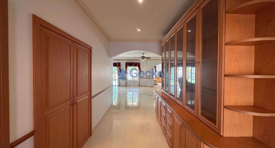 Casa en venta de 4 habitaciones en Bang Lamung, Chonburi