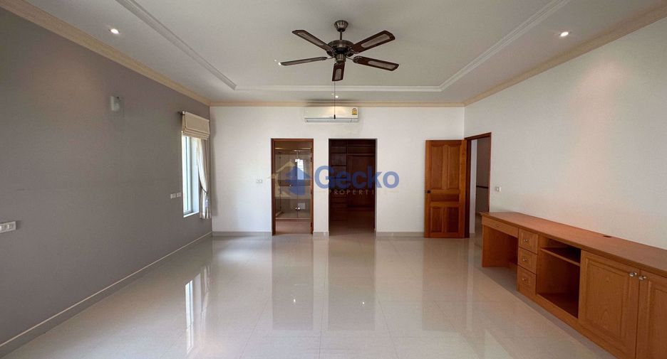 Casa en venta de 4 habitaciones en Bang Lamung, Chonburi