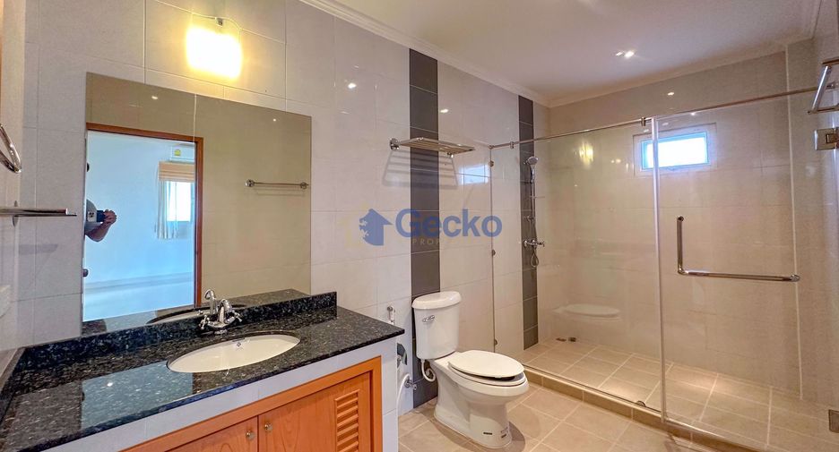 Casa en venta de 4 habitaciones en Bang Lamung, Chonburi