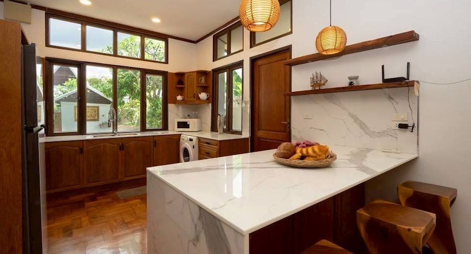 For rent 5 ベッドルーム house in Bang Lamung, Chonburi