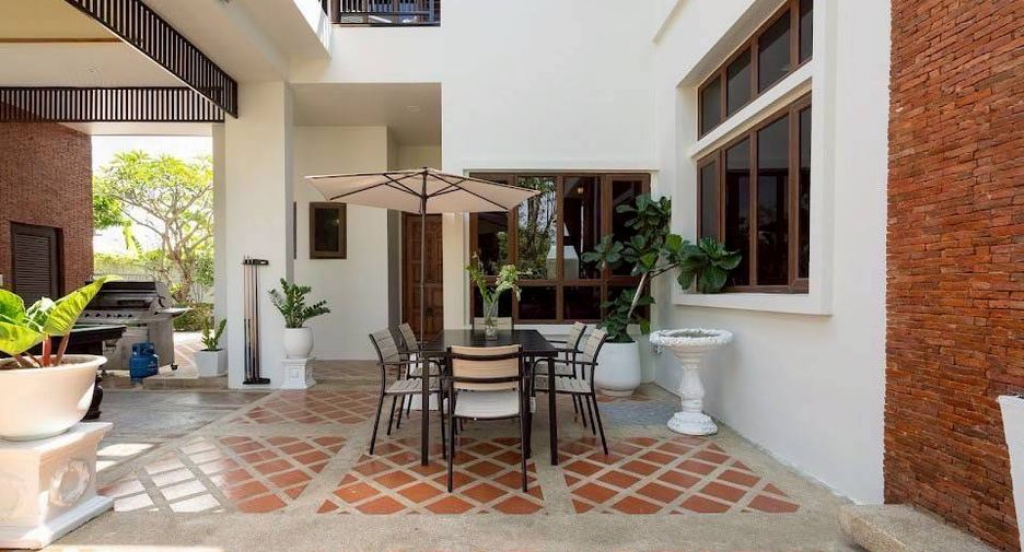 For sale 5 ベッドルーム house in Bang Lamung, Chonburi