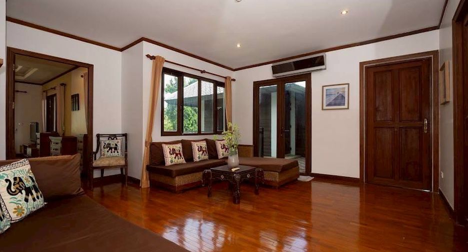 For sale 5 ベッドルーム house in Bang Lamung, Chonburi
