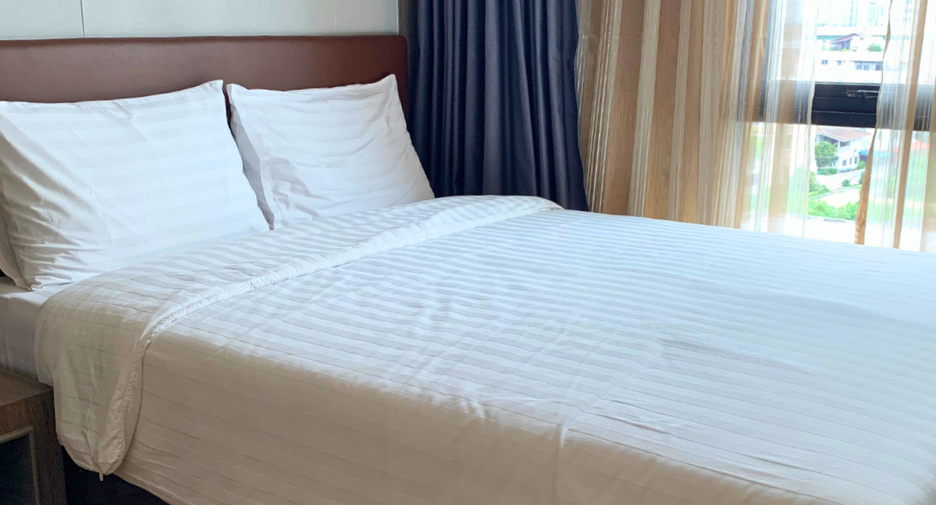 For rent 2 bedrooms condo in Watthana, Bangkok
