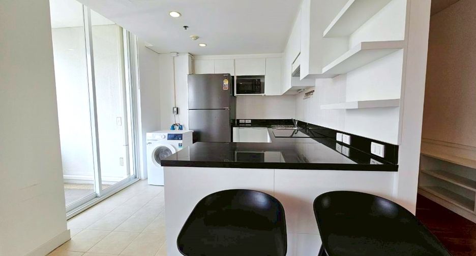 For rent 4 bedrooms condo in Watthana, Bangkok