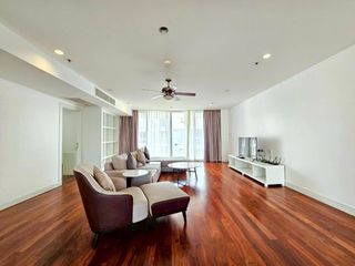 For rent 4 bedrooms condo in Watthana, Bangkok