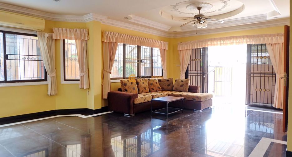 For rent 4 bedrooms house in Bang Lamung, Chonburi