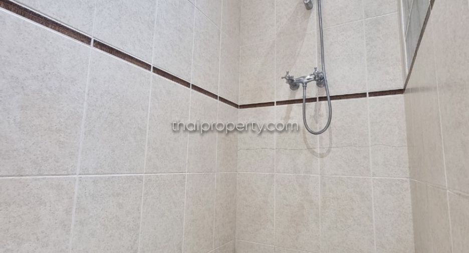 For sale and for rent 3 bedrooms condo in Bang Lamung, Chonburi