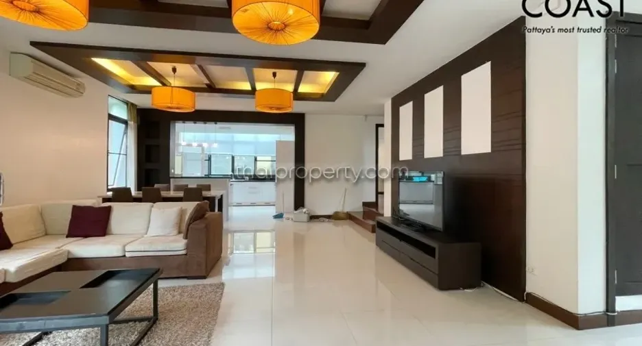 For rent and for sale 3 bedrooms house in Bang Lamung, Chonburi