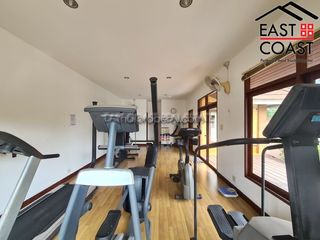 Casa en venta y en alquiler de 3 habitaciones en Bang Saray, Pattaya