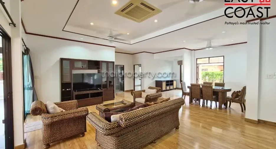 For rent and for sale 3 bedrooms house in Bang Lamung, Chonburi