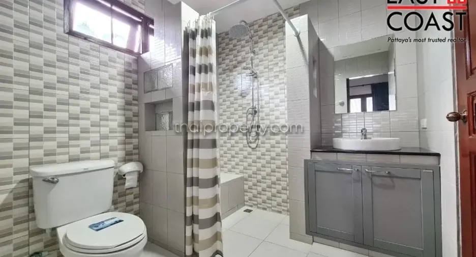 For rent and for sale 3 bedrooms house in Bang Lamung, Chonburi