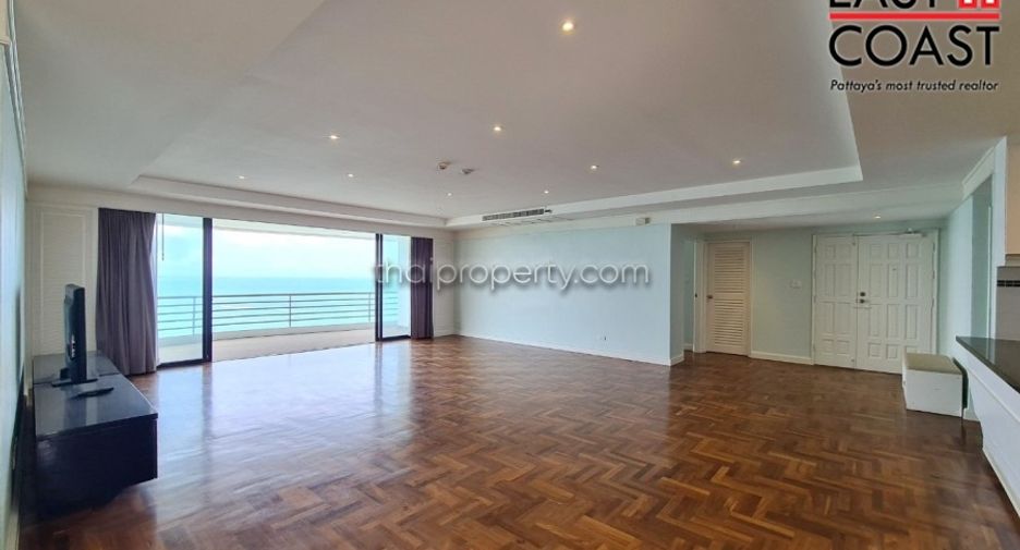 For rent 4 bedrooms condo in Bang Lamung, Chonburi
